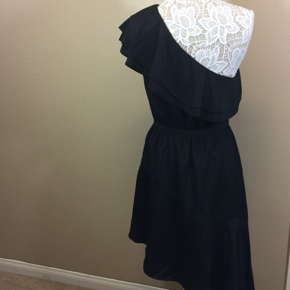 Likely Women Dress 6 Black One SHoulder - Picture 5 of 6